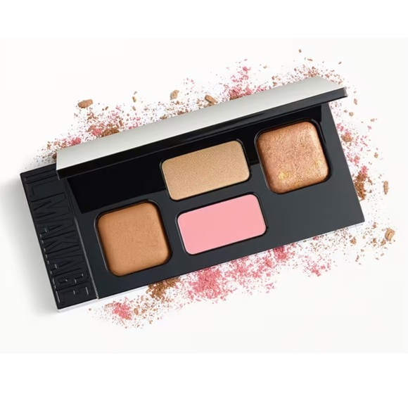 IL MAKIAGE HIGH POINT
BRONZER, BLUSH & HIGHLIGHTER PRO PALETTE - LIGHT NEW - Picture 1 of 7